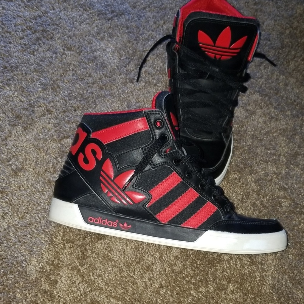 Adidas - Picture 2 of 5